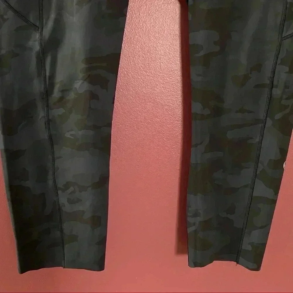 Lululemon Women's Fast HR Crop Camo